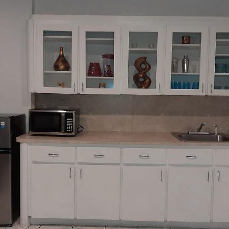 Hallandale Studio With Pool Διαμέρισμα Hallandale Beach Εξωτερικό φωτογραφία